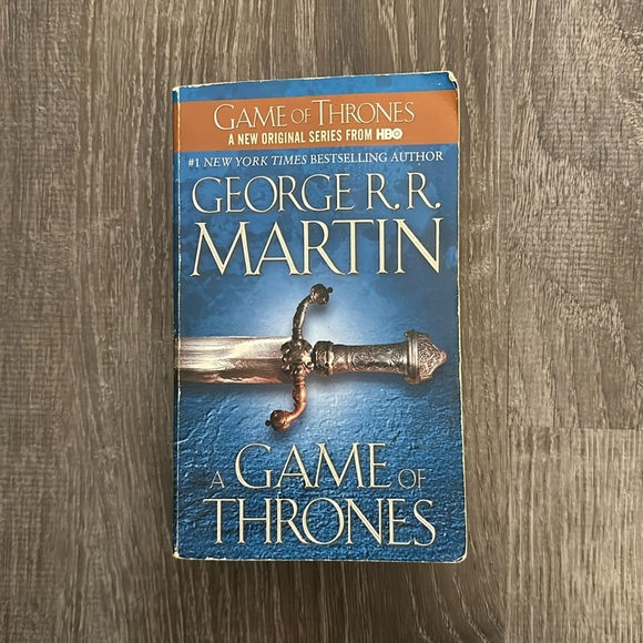 A Game of Thrones by George R. R. Martin - Picture 1 of 2